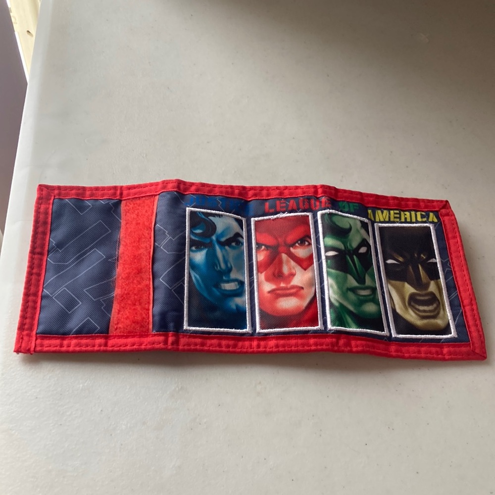 League of America Justice League DC Vinyl Hook & Loop Wallet